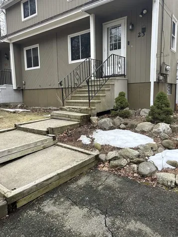 23R Pingree Hill Road Derry NH 03038