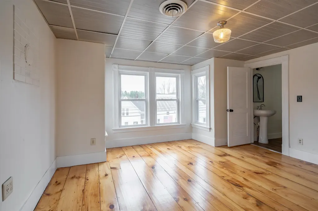 46 Depot Street Belmont NH 03220