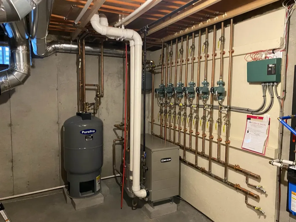 210 Holden Hill Road Weston VT 05161-4502