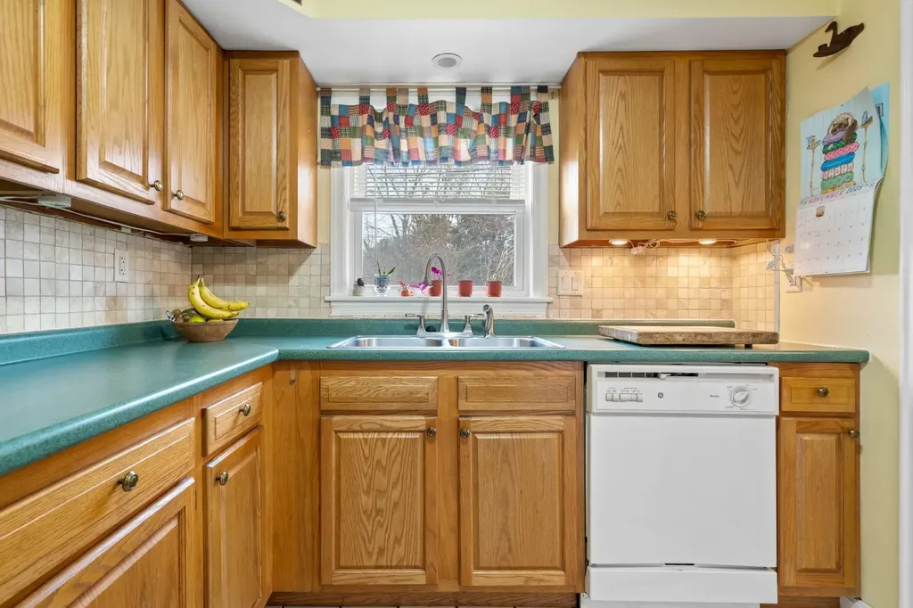 88 Harold Street Manchester NH 03104