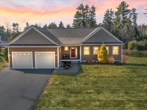 14 Tomasian Drive Merrimack NH 03054