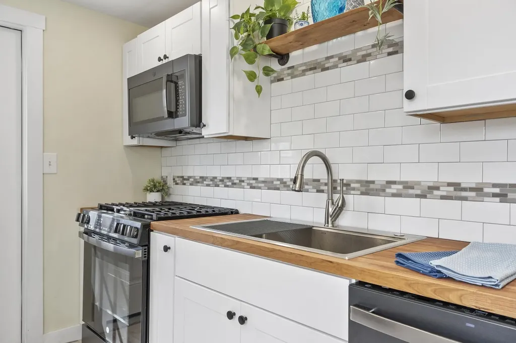 17 Angier Road Fitzwilliam NH 03447