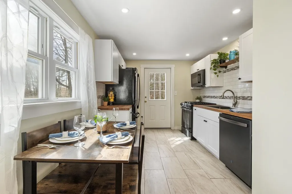 17 Angier Road Fitzwilliam NH 03447