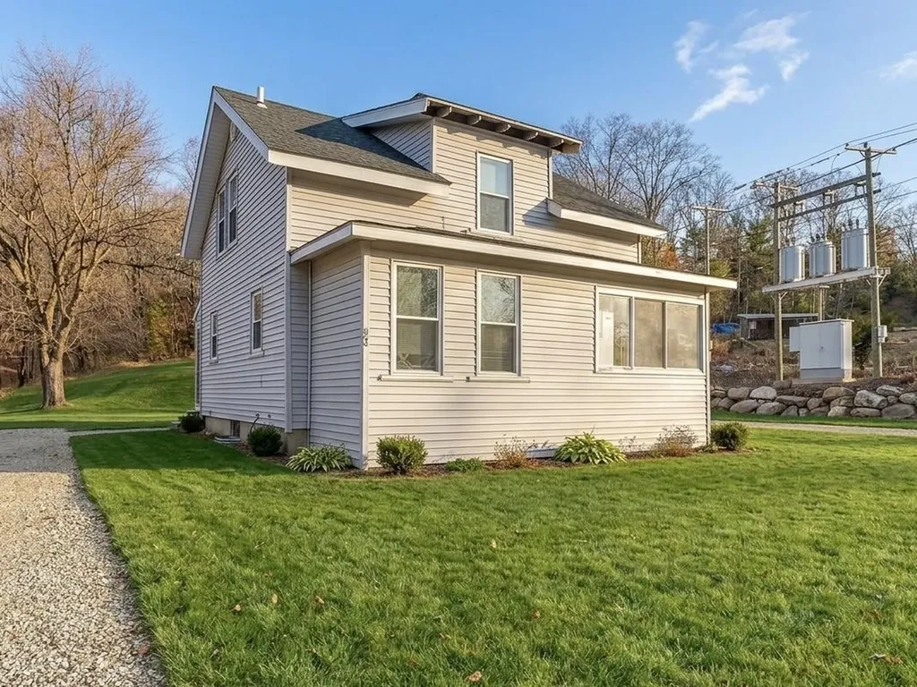 82 Howard Street Winchester NH 03470