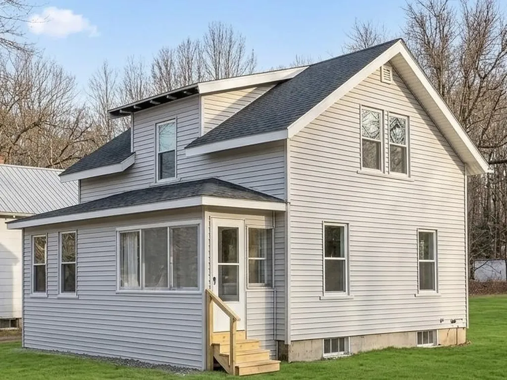 82 Howard Street Winchester NH 03470