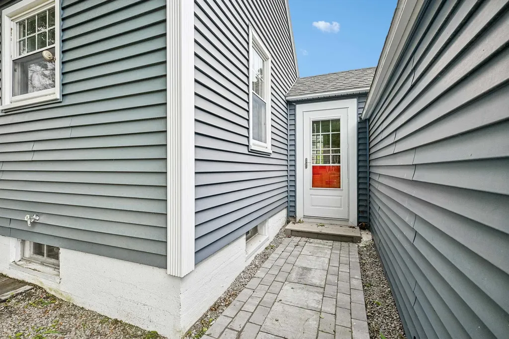20 Doris Avenue Portsmouth NH 03801