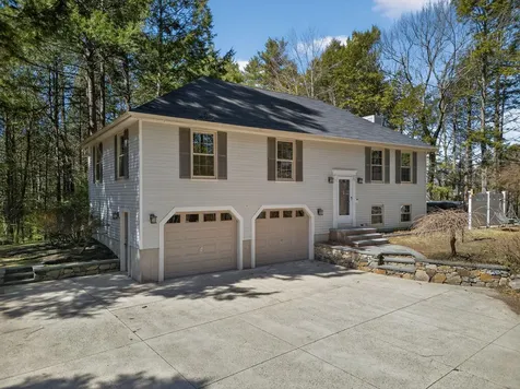 21 Spruce Lane Dover NH 03820