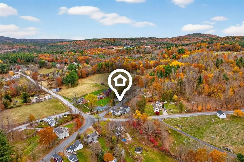 1 Cemetery Road New Boston NH 03070