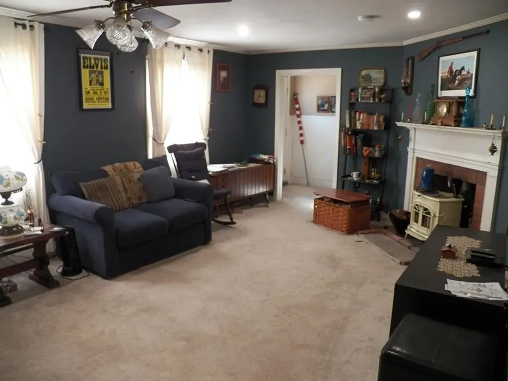 8 Blair Avenue Hillsborough NH 03244