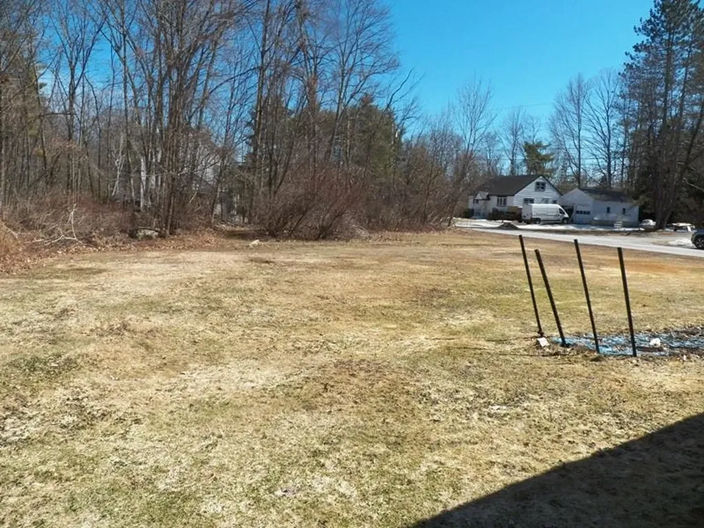 8 Blair Avenue Hillsborough NH 03244