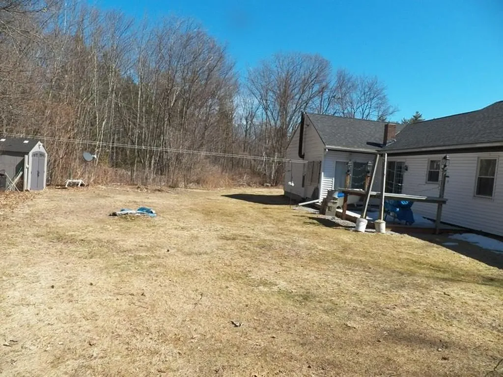 8 Blair Avenue Hillsborough NH 03244