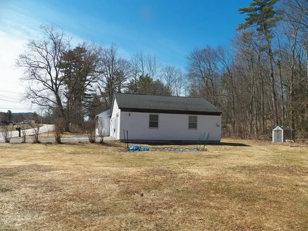8 Blair Avenue Hillsborough NH 03244