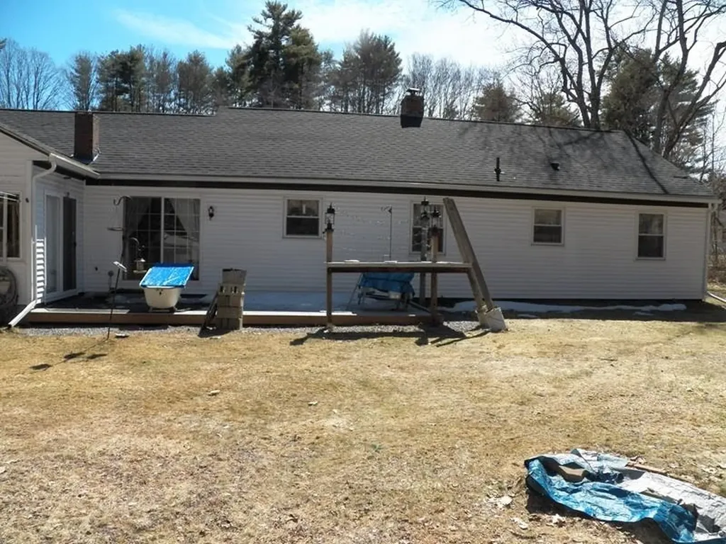 8 Blair Avenue Hillsborough NH 03244