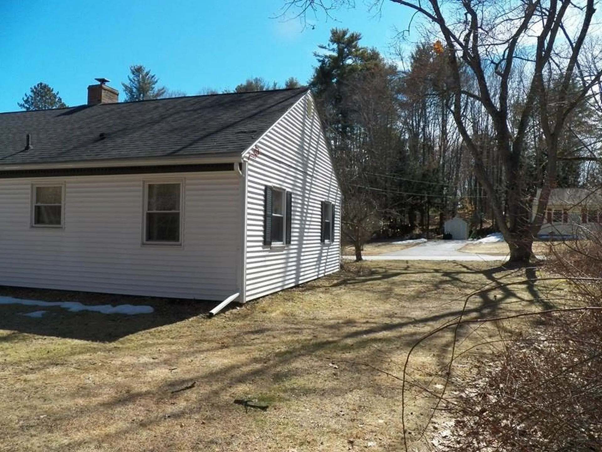 8 Blair Avenue Hillsborough NH 03244