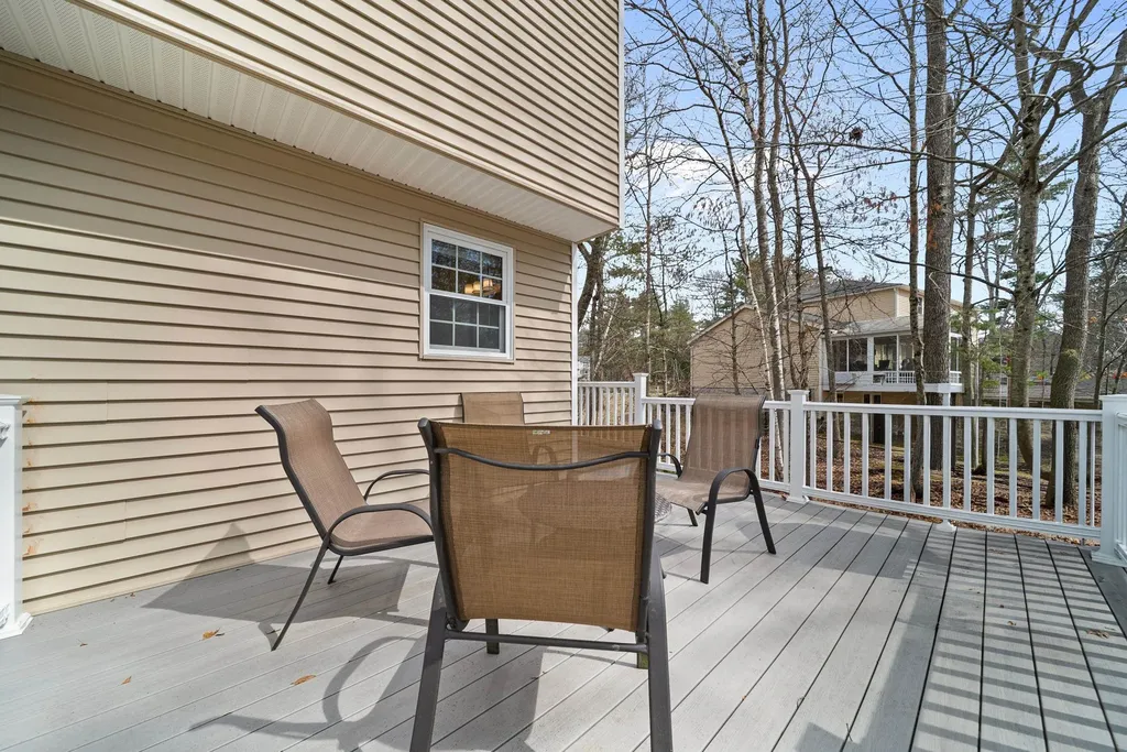 4 Donmac Drive Derry NH 03038