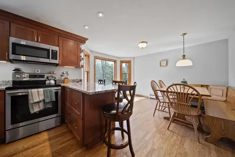 4 Donmac Drive Derry NH 03038