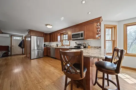 4 Donmac Drive Derry NH 03038