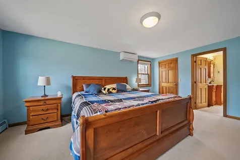 4 Donmac Drive Derry NH 03038