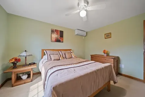 4 Donmac Drive Derry NH 03038