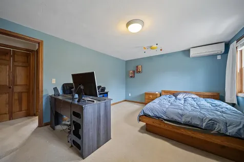 4 Donmac Drive Derry NH 03038