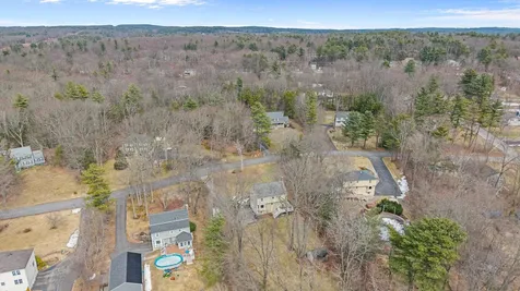 4 Donmac Drive Derry NH 03038