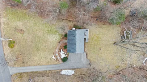 4 Donmac Drive Derry NH 03038