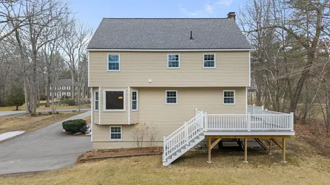 4 Donmac Drive Derry NH 03038