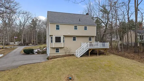 4 Donmac Drive Derry NH 03038