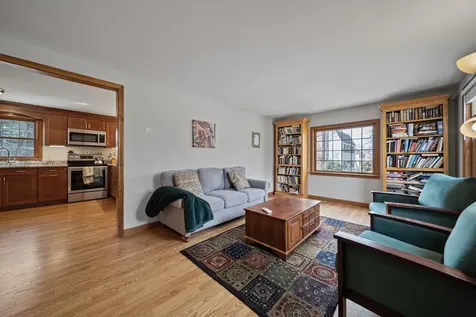 4 Donmac Drive Derry NH 03038