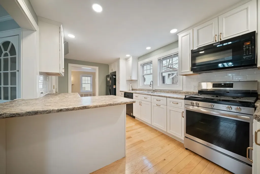 853 Union Street Manchester NH 03104