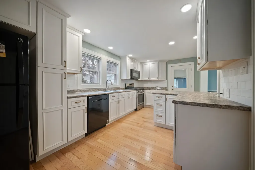 853 Union Street Manchester NH 03104