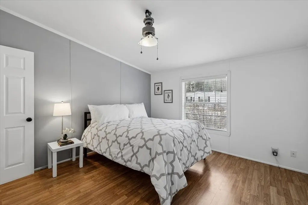18 Stacey Drive Hopkinton NH 03229