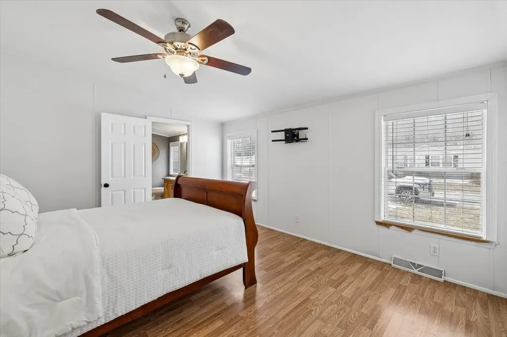 18 Stacey Drive Hopkinton NH 03229