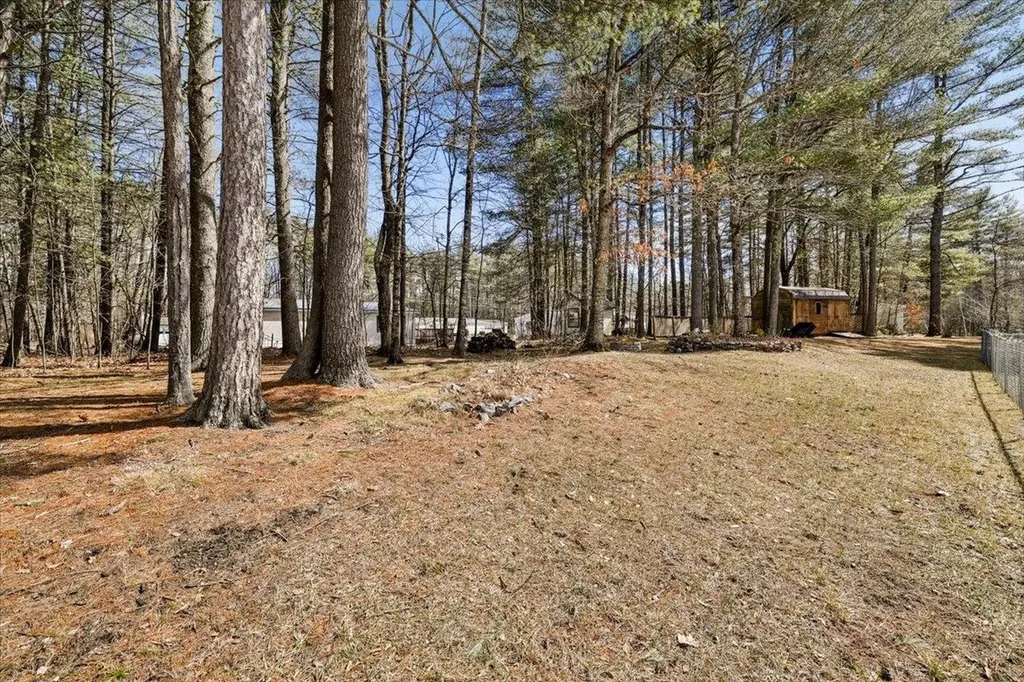 18 Stacey Drive Hopkinton NH 03229