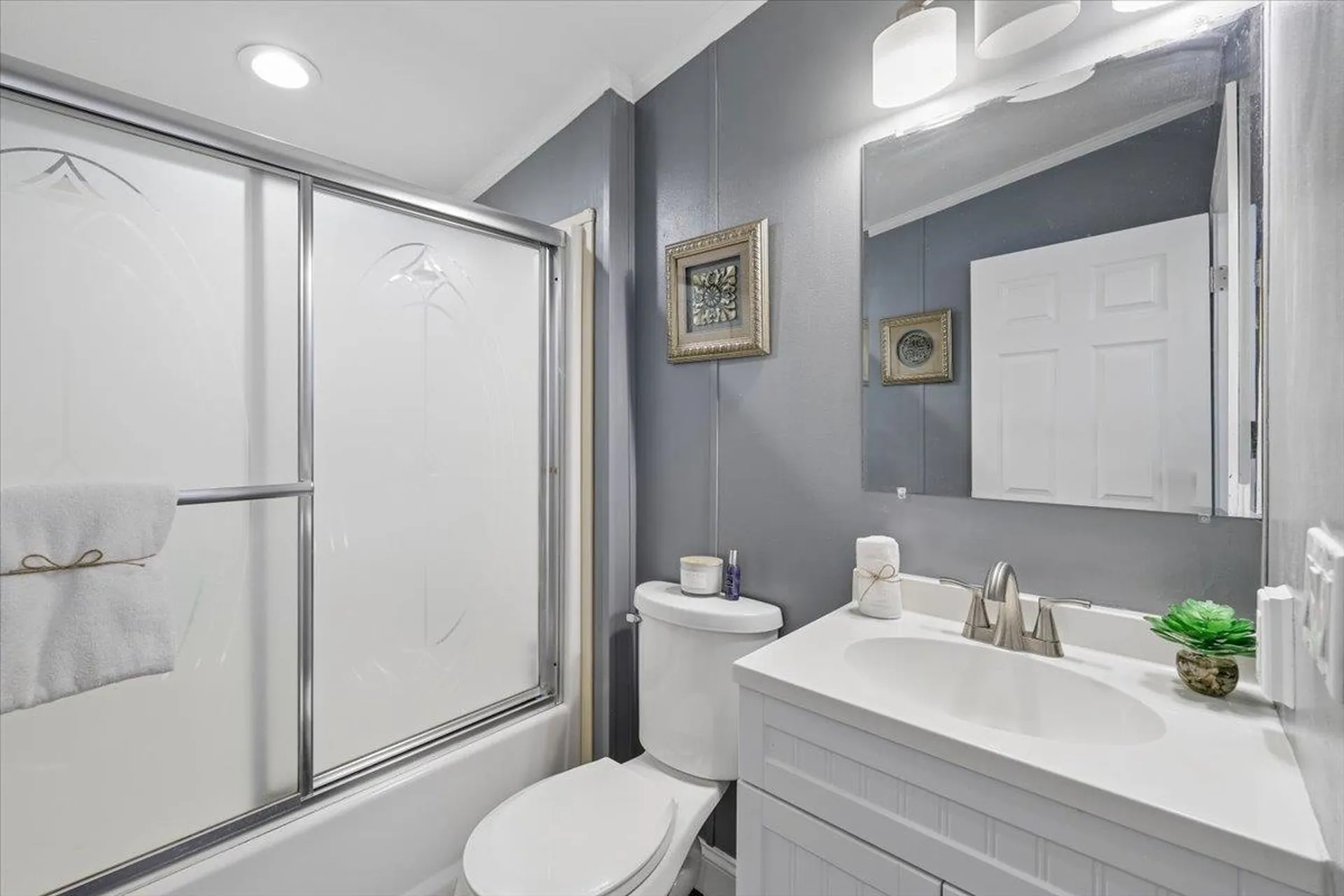 18 Stacey Drive Hopkinton NH 03229
