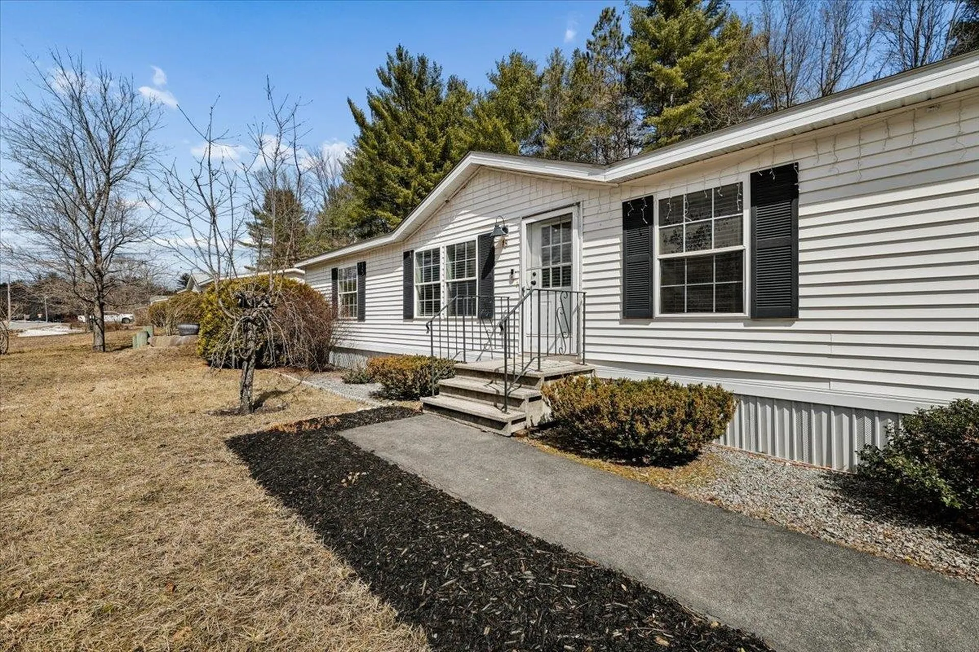 18 Stacey Drive Hopkinton NH 03229