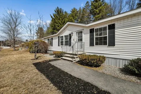 18 Stacey Drive Hopkinton NH 03229