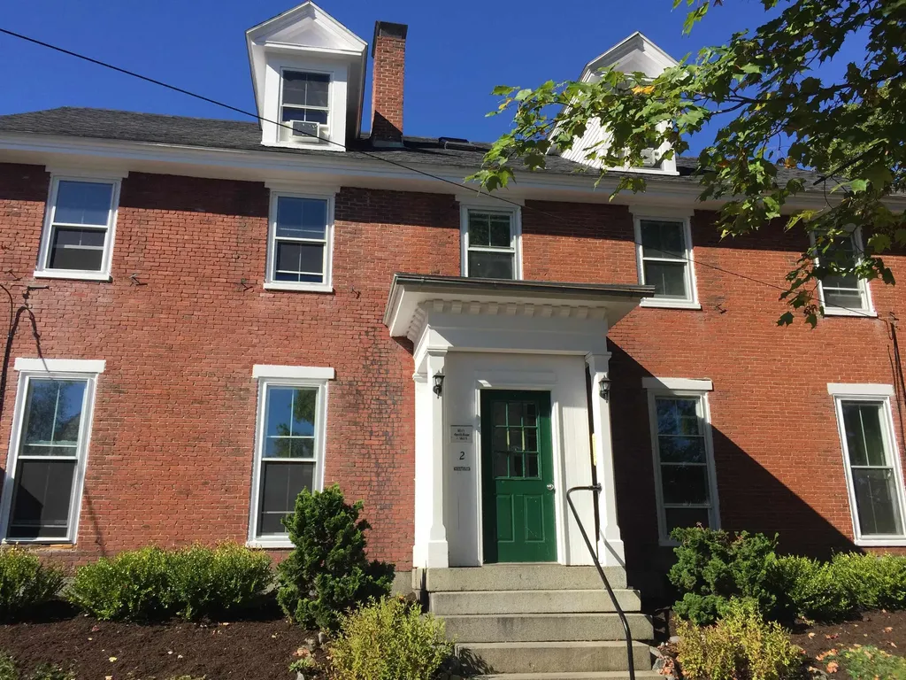 2 Elm Street Newmarket NH 03857