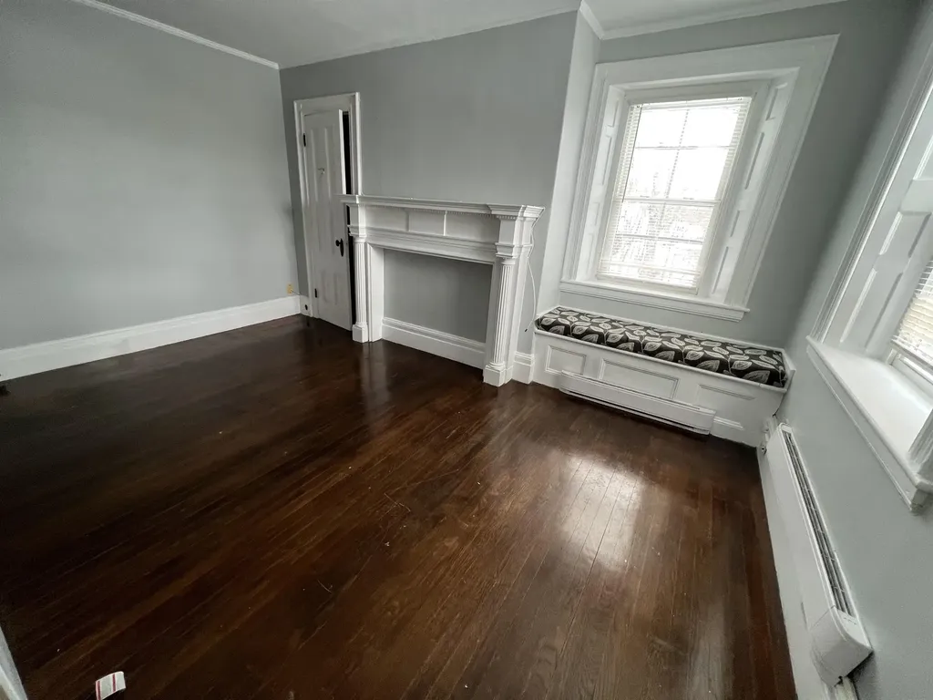 2 Elm Street Newmarket NH 03857