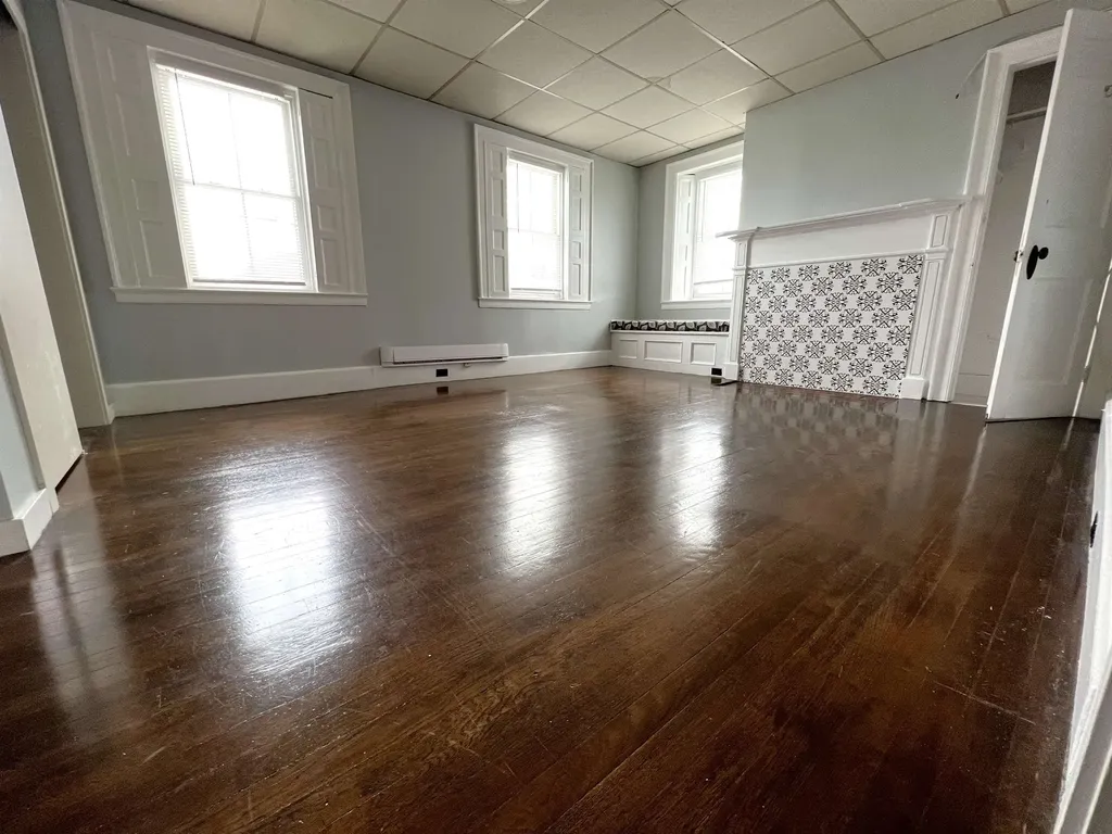 2 Elm Street Newmarket NH 03857