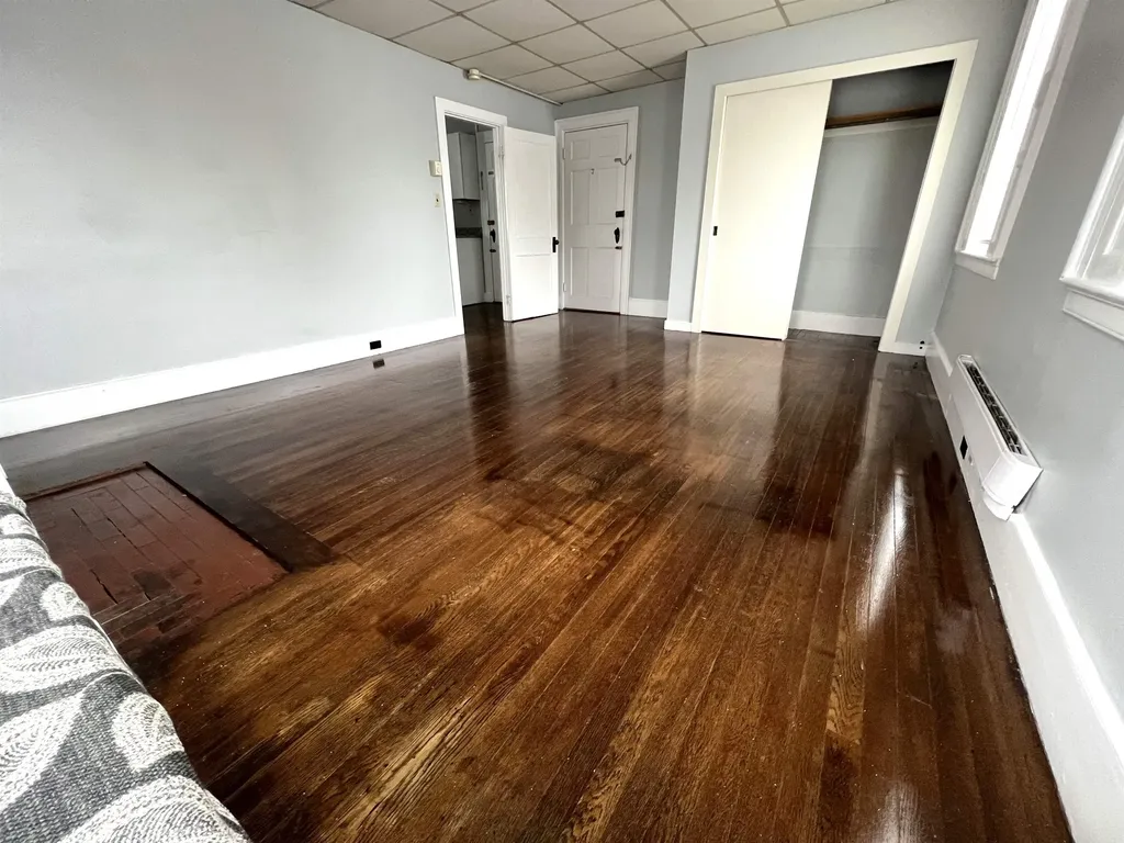 2 Elm Street Newmarket NH 03857