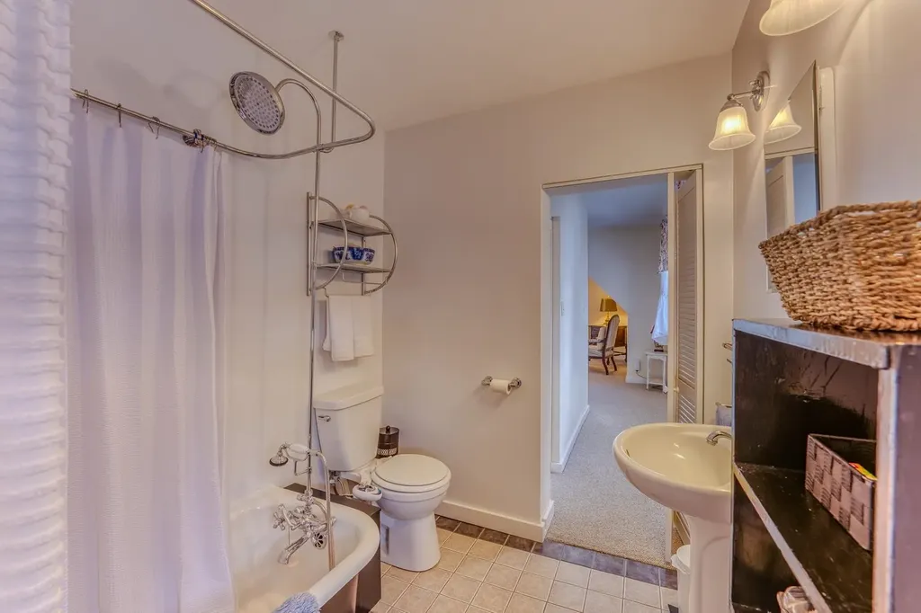 33 Hillview Terrace Littleton NH 03561