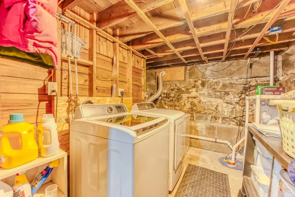 33 Hillview Terrace Littleton NH 03561