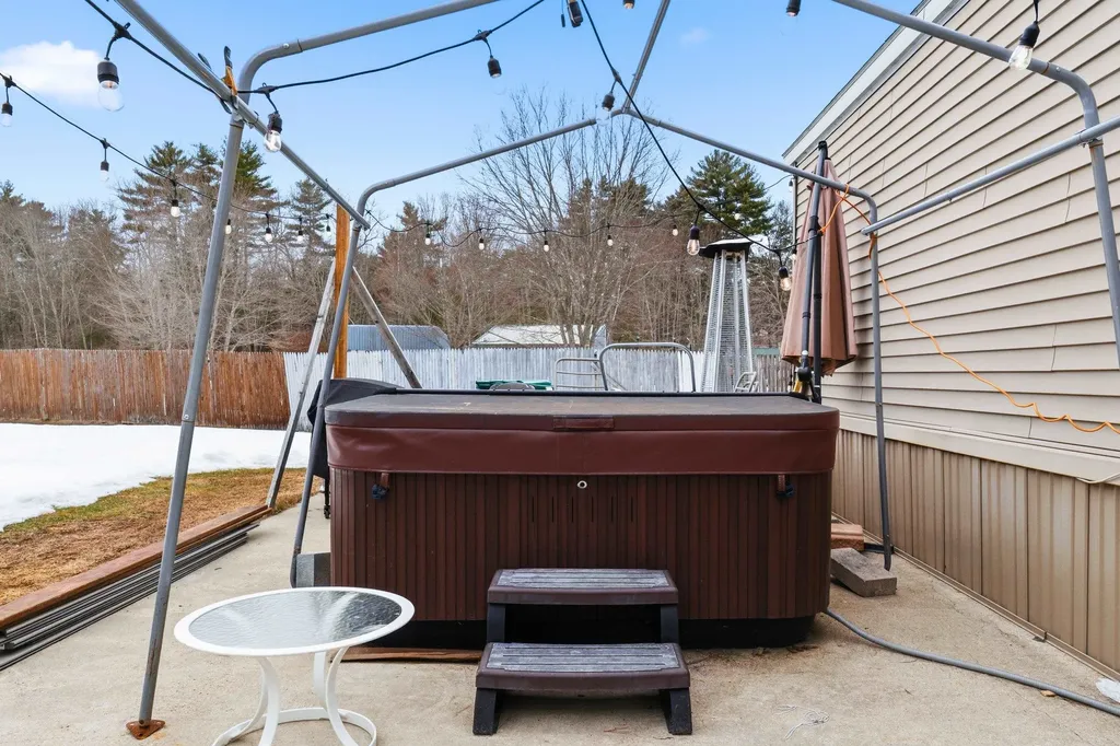 129 Salmon Falls Road Rochester NH 03868