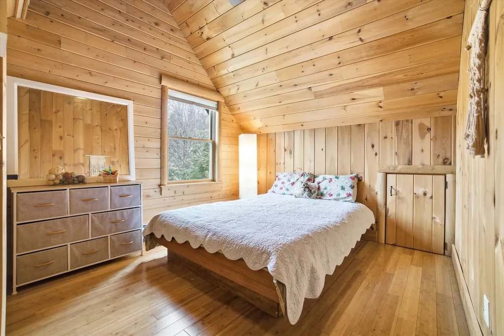 72 N Ridge Road Bradford NH 03221