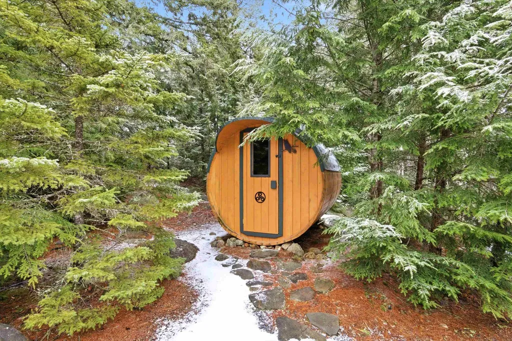 72 N Ridge Road Bradford NH 03221
