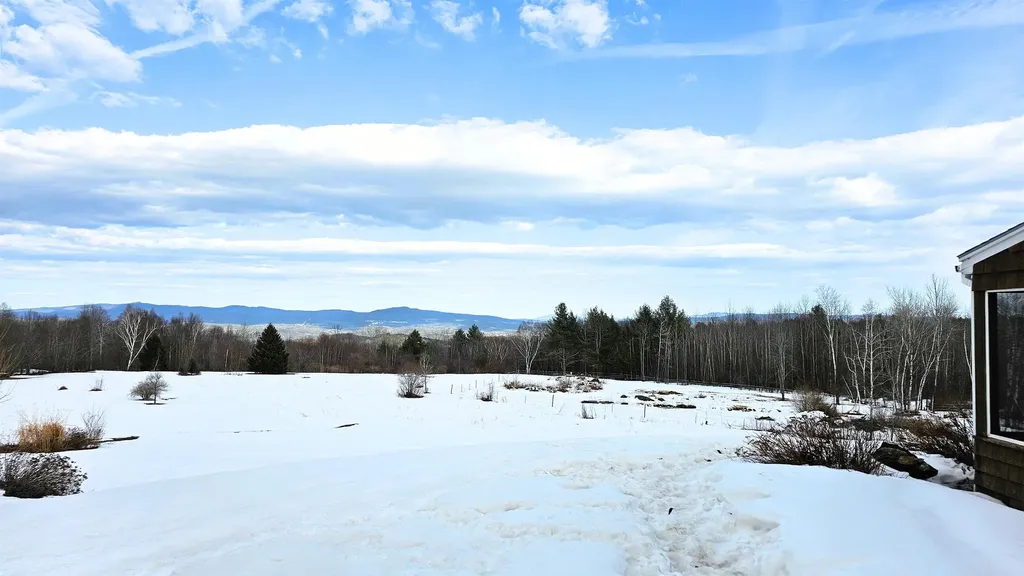 37 Cooks Pond Road Weathersfield VT 05156