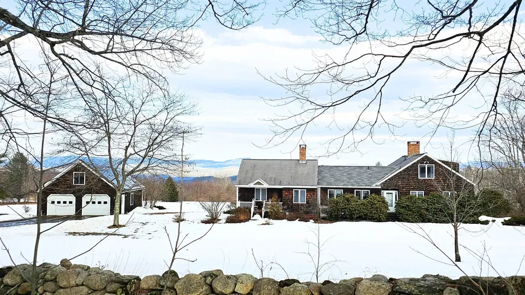 37 Cooks Pond Road Weathersfield VT 05156