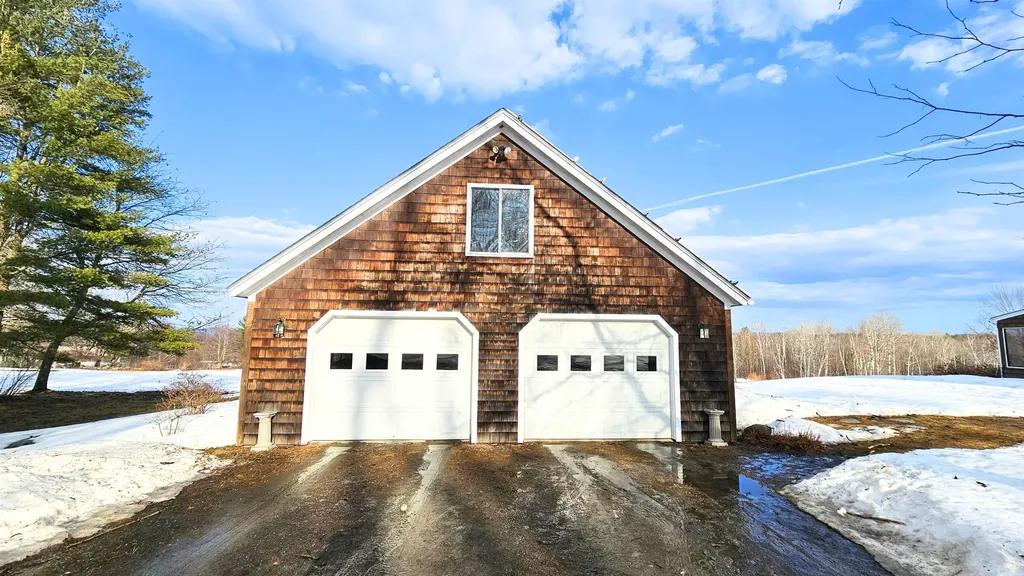 37 Cooks Pond Road Weathersfield VT 05156