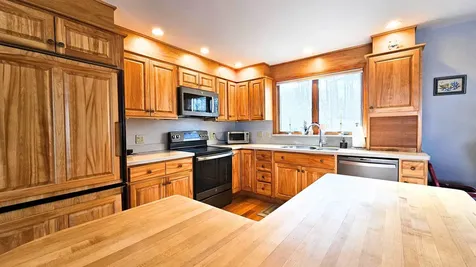 37 Cooks Pond Road Weathersfield VT 05156